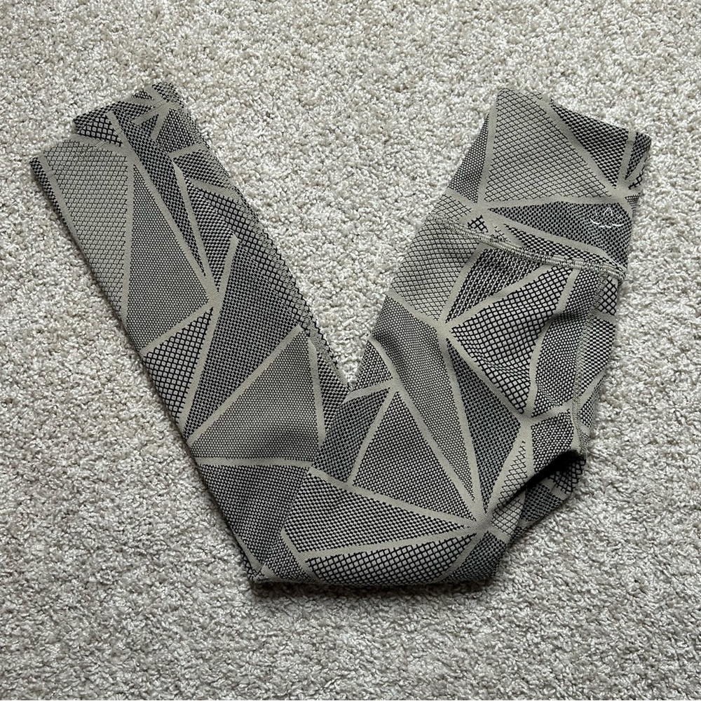 Beyond Yoga Breakout High Waisted Midi Leggings